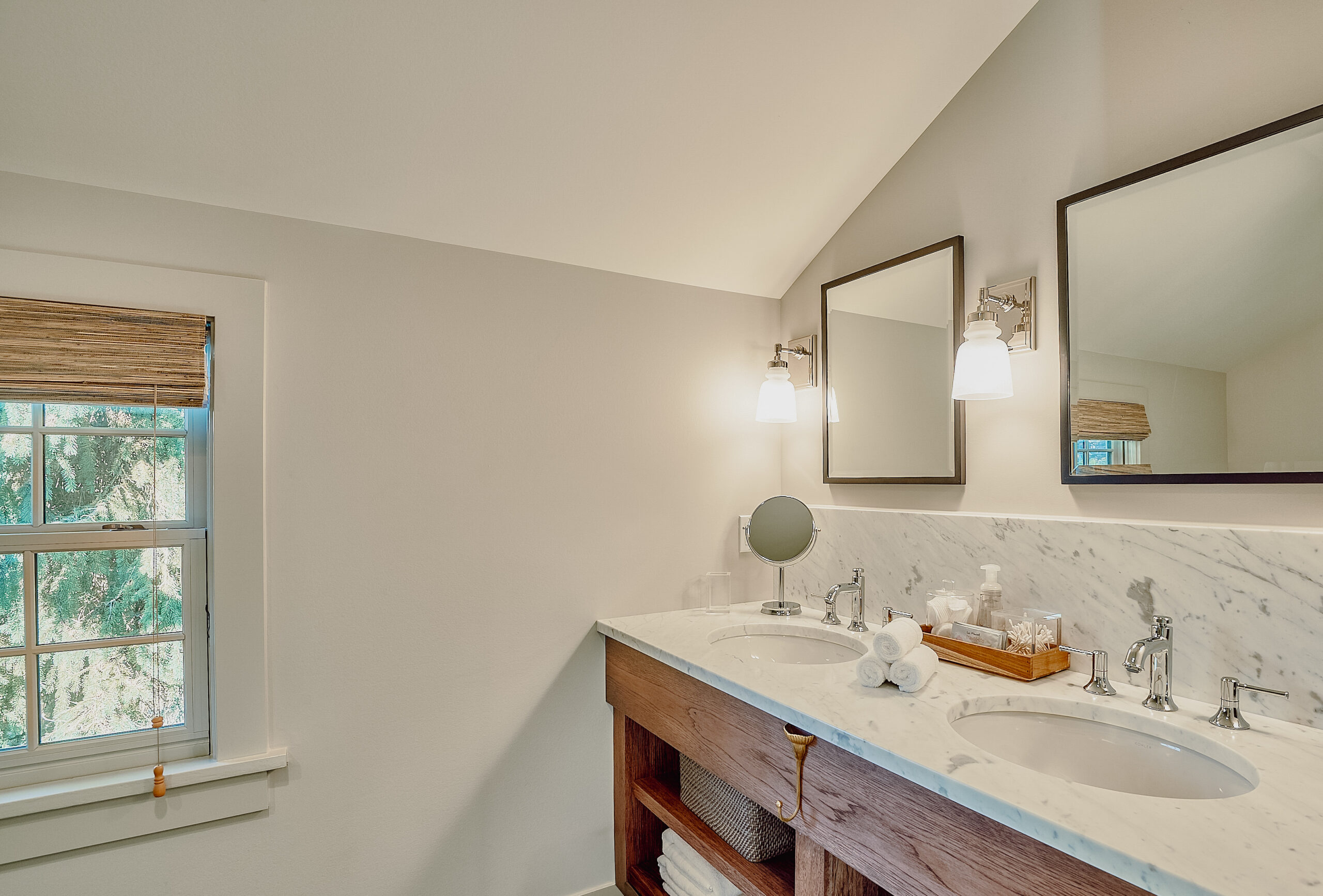 Luxury ensuite bathroom with dual sinks - Park House McMinnville