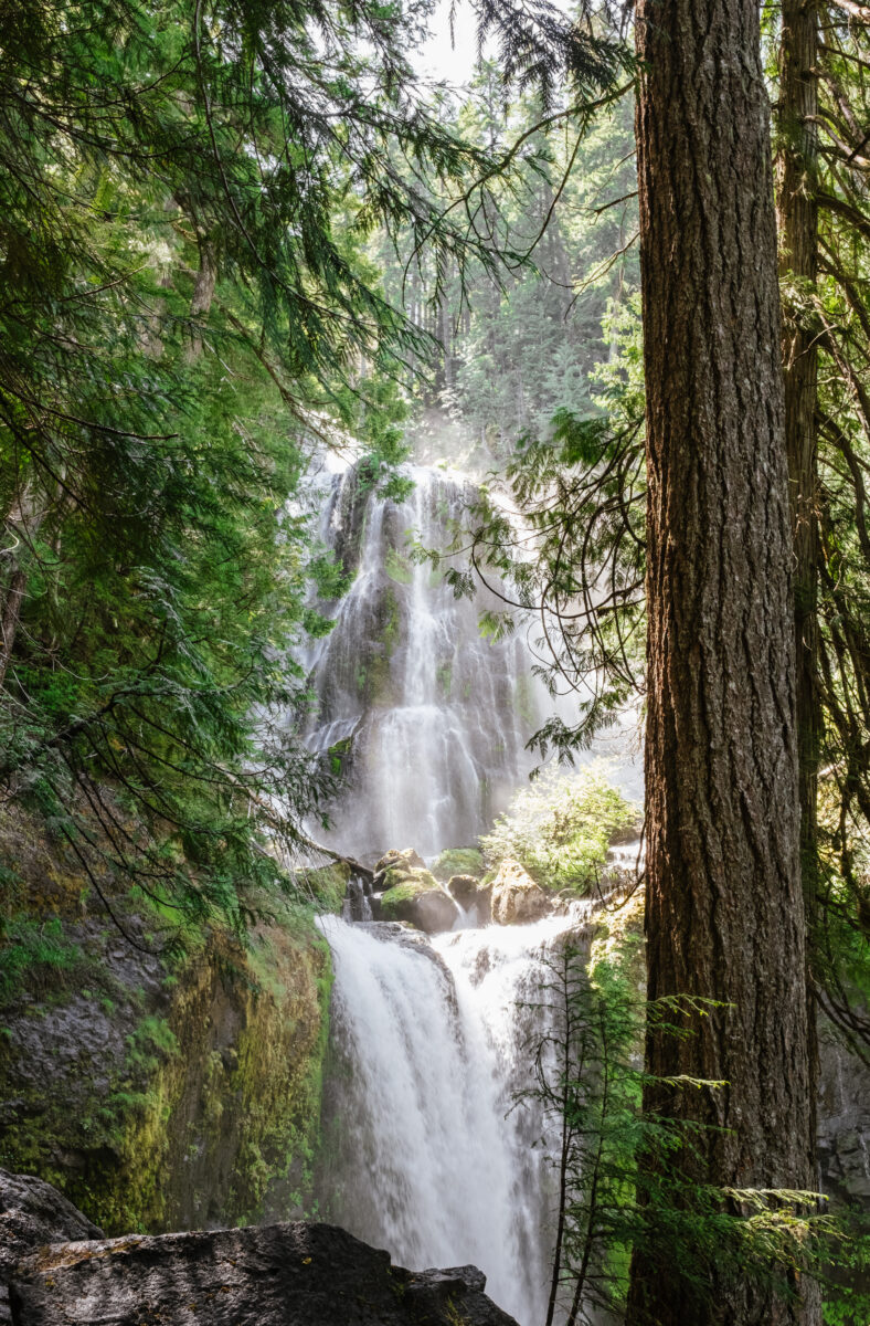 Hood River, Washington state, Falls Creek Falls